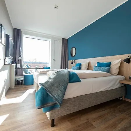 Hotel Harbr. 3*